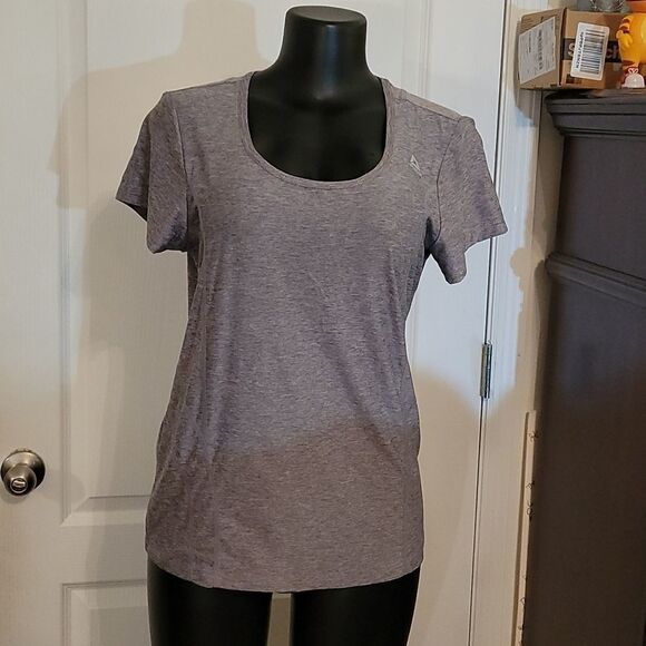 BRAND NEW REEBOK GRAY SHORT SLEEVE SHIRT - Picture 8 of 15